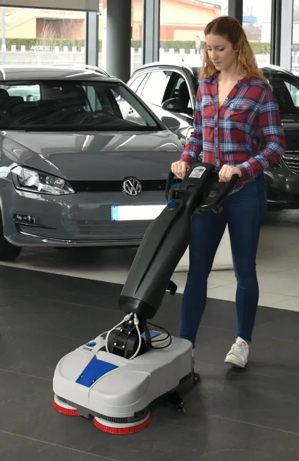 Lindhaus LW44 Floor Scrubber | LW52 Flexy Battery Dryer