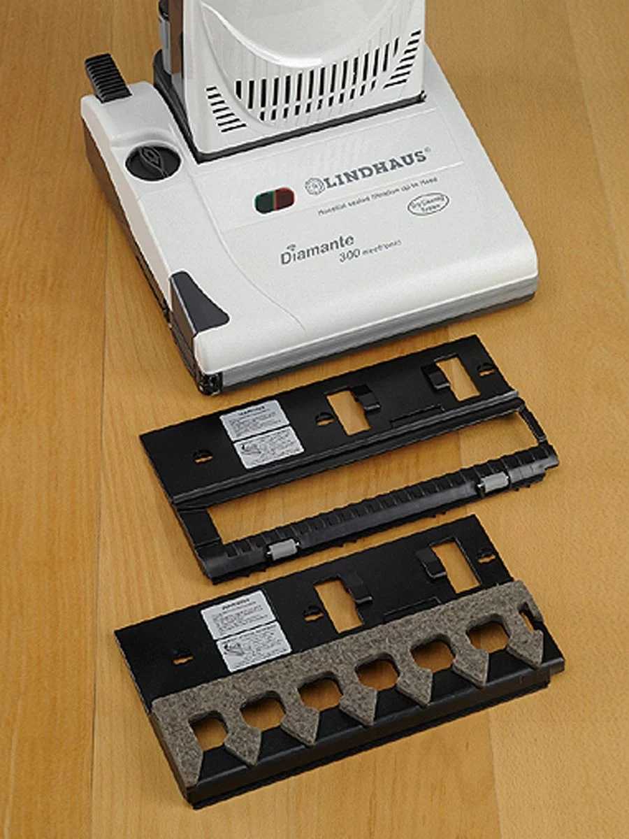 Lindhaus Diamante brush roller and cover removal for maintenance