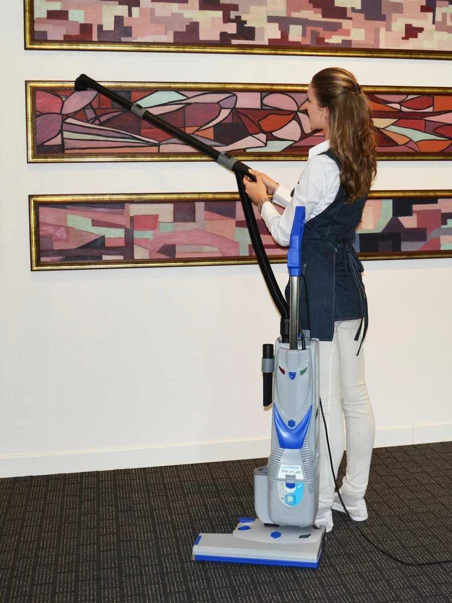 Lindhaus RX eco Force commercial upright vacuum cleaning carpet in use